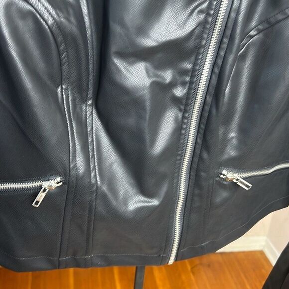 Hot Topic Social Collision Black & Silver O-Ring Moto Jacket Medium - Picture 3 of 6